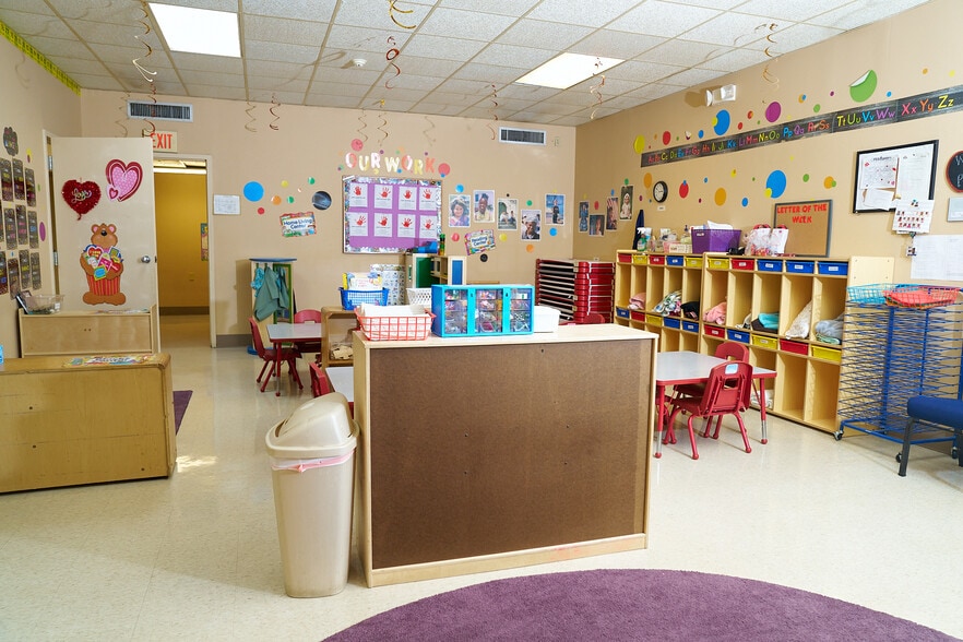 More Photos Of 309 S Scott St, Senatobia Daycare Center For Sale