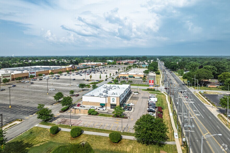 More Photos Of 781-791 E Dundee Rd, Palatine Storefront For Lease