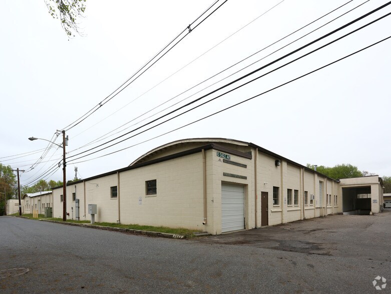 More Photos Of 10 Lippincott Ln, Mount Holly Unknown For Lease