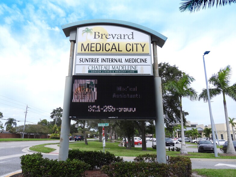 More Photos Of 6545 N Wickham Rd, Melbourne Medical For Lease