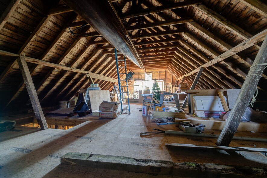 More Photos Of US Route 1 Atlantic Highway, Edgecomb Light Manufacturing For Sale