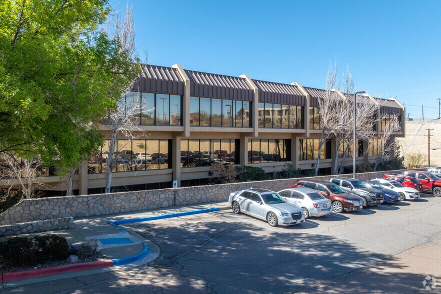 More Photos Of 4171 N Mesa St, El Paso Medical For Lease