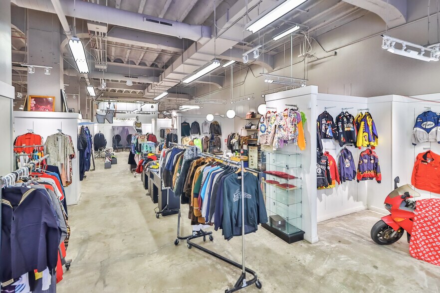 More Photos Of 737 S Broadway, Los Angeles Loft Creative Space For Sale