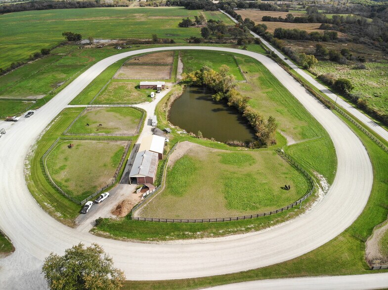 More Photos Of 475 W New Monee Rd, Crete Horse Stables For Sale