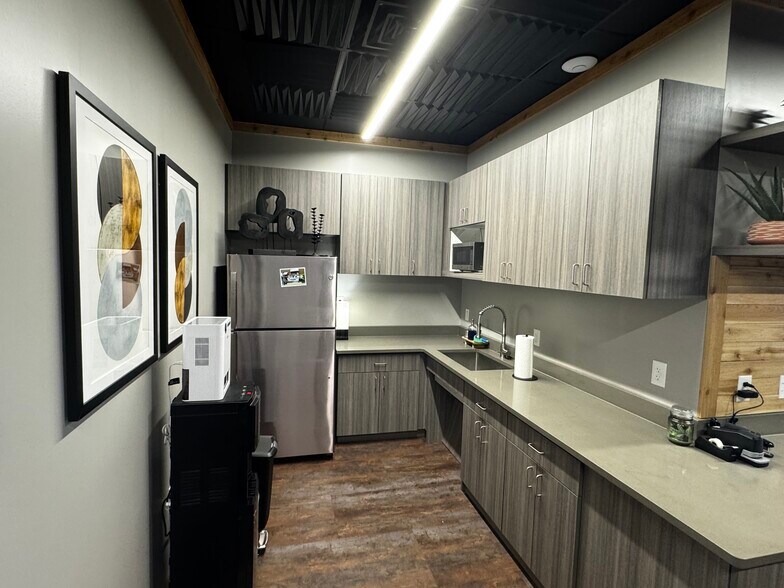 More Photos Of 560 E Interstate 30, Rockwall Restaurant For Lease