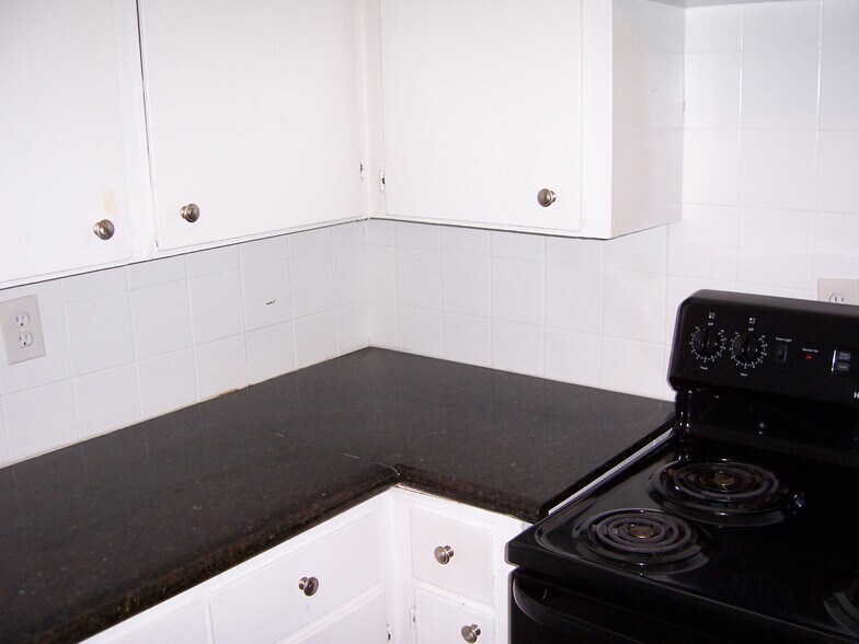 More Photos Of 26 Farrell St, Houston Apartments For Sale