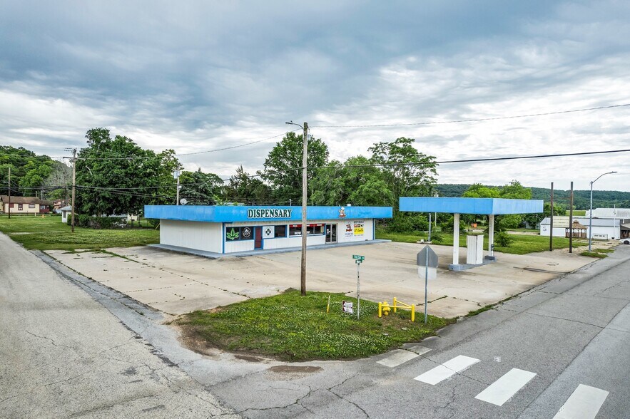 More Photos Of 101 S Main Street, Spavinaw Restaurant For Sale