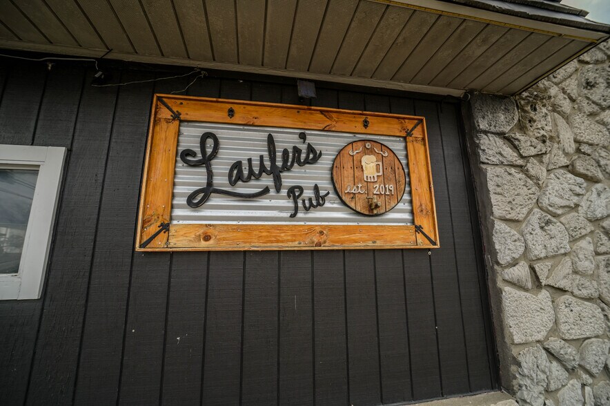 More Photos Of 157 Whitesboro St, Yorkville Storefront For Sale