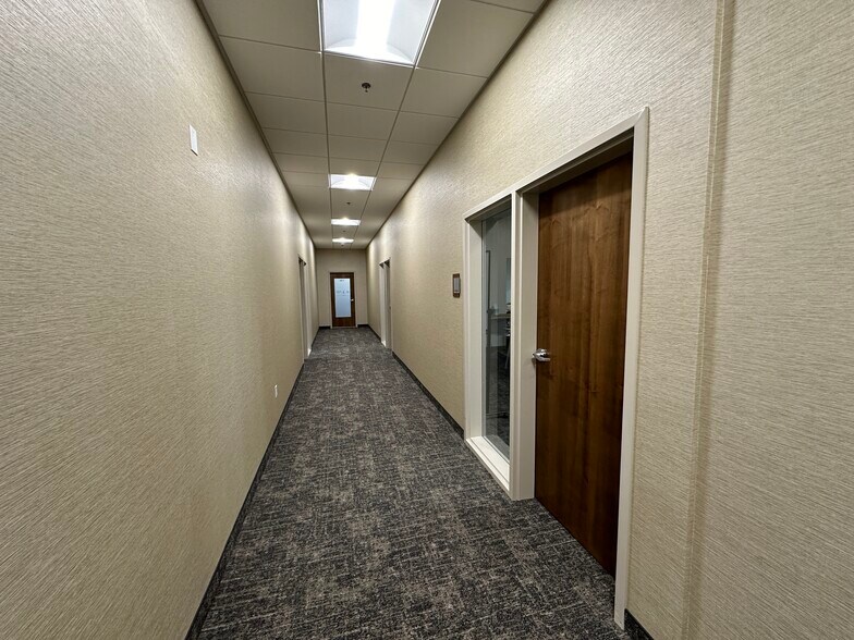 More Photos Of 1064 S North County Blvd, Pleasant Grove Office For Lease