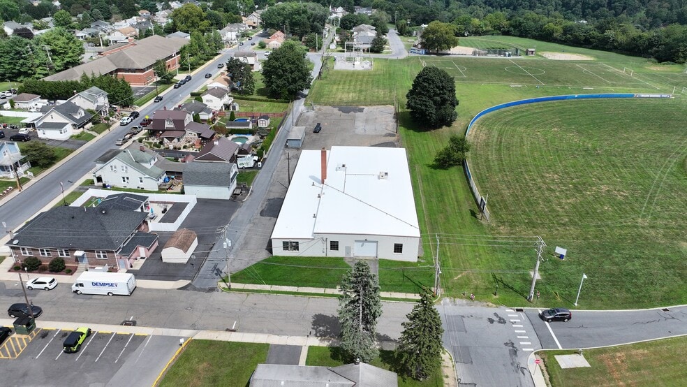 More Photos Of 1350 Balata St, Easton Warehouse For Sale