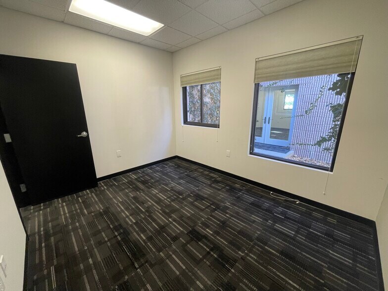More Photos Of 2700 Farmington Ave, Farmington Office For Sale