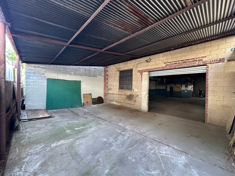 More Photos Of 2355-2359 McDonald Ave, Brooklyn Warehouse For Lease