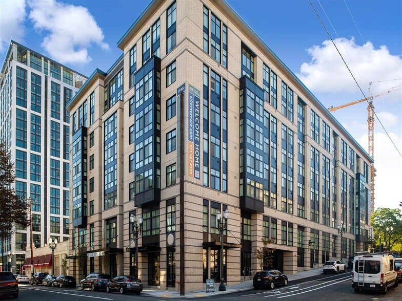 More Photos Of 1670 SW Alder St, Portland Apartments For Lease