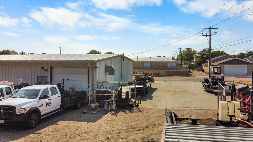 More Photos Of 603 E 2nd St, Ogallala Showroom For Sale