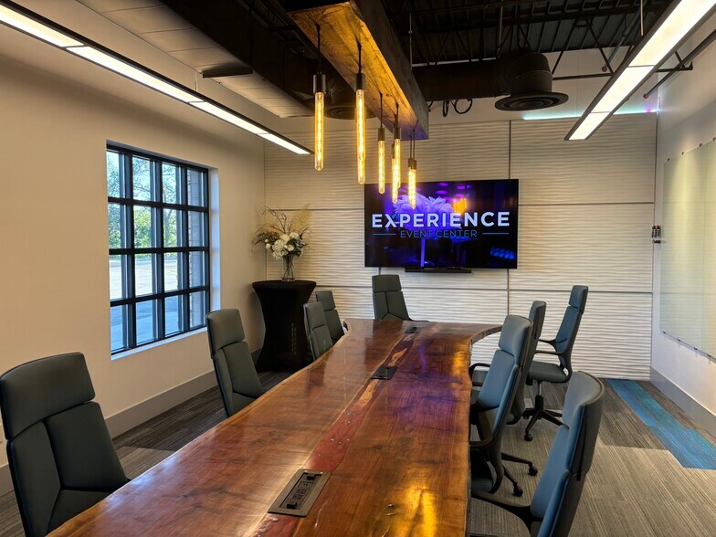 More Photos Of 1440-1460 Moon River Dr, Provo Office For Sale