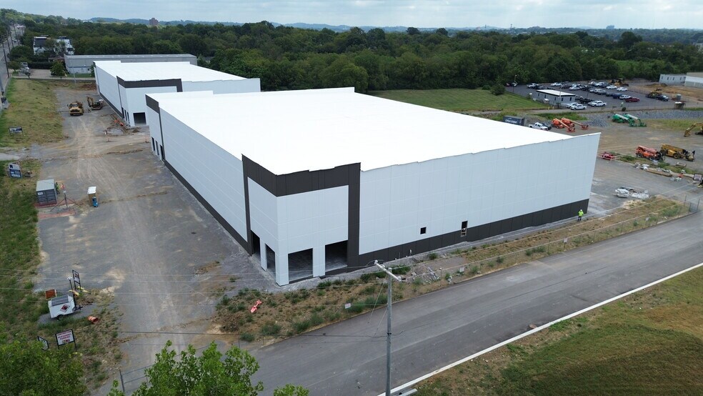 More Photos Of 1600 County Hospital Rd, Nashville Distribution For Lease