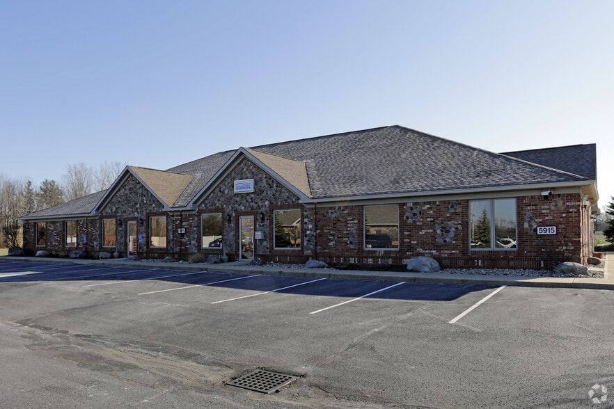 Primary Photo Of 5915 S Emerson Ave, Indianapolis Medical For Lease