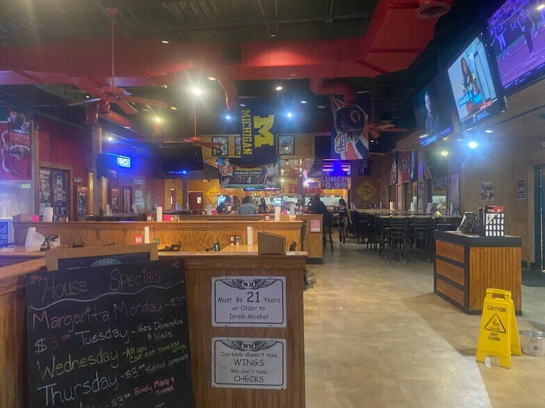 More Photos Of 3789 S Kirkman Rd, Orlando Restaurant For Lease