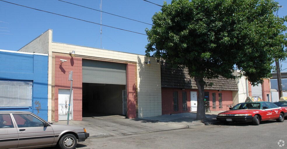 More Photos Of 807-811 54th Ave, Oakland Warehouse For Sale