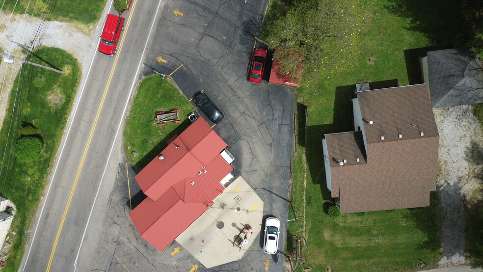 More Photos Of 17 OH-202, Troy Convenience Store For Sale