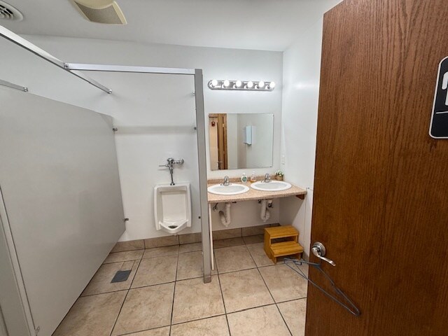 More Photos Of 12001 Shaker Blvd, Cleveland Medical For Sale