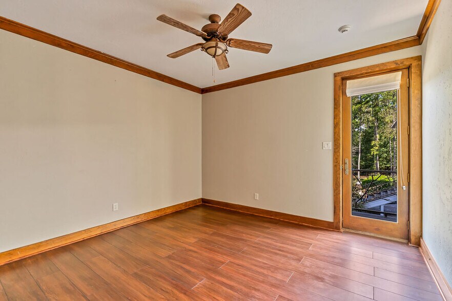 More Photos Of 43 Pool Rd, Richards Specialty For Sale
