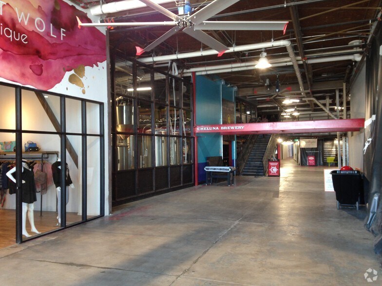 More Photos Of 2501 Dallas St, Aurora General Retail For Lease