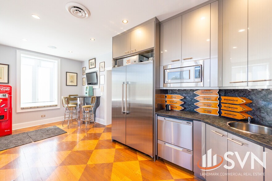More Photos Of 118 W Main St, West Dundee Bank For Sale