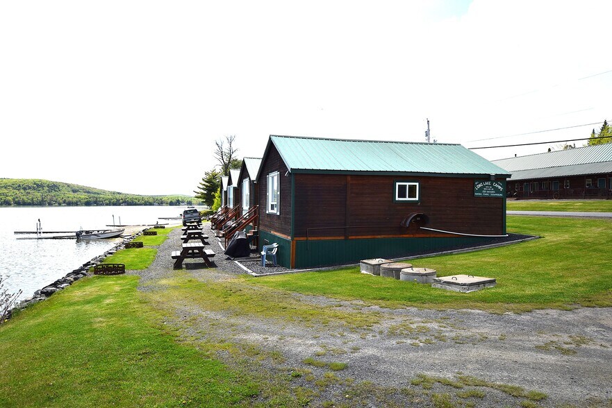 More Photos Of 109 Sinclair Rd, Sinclair Sports And Entertainment For Sale