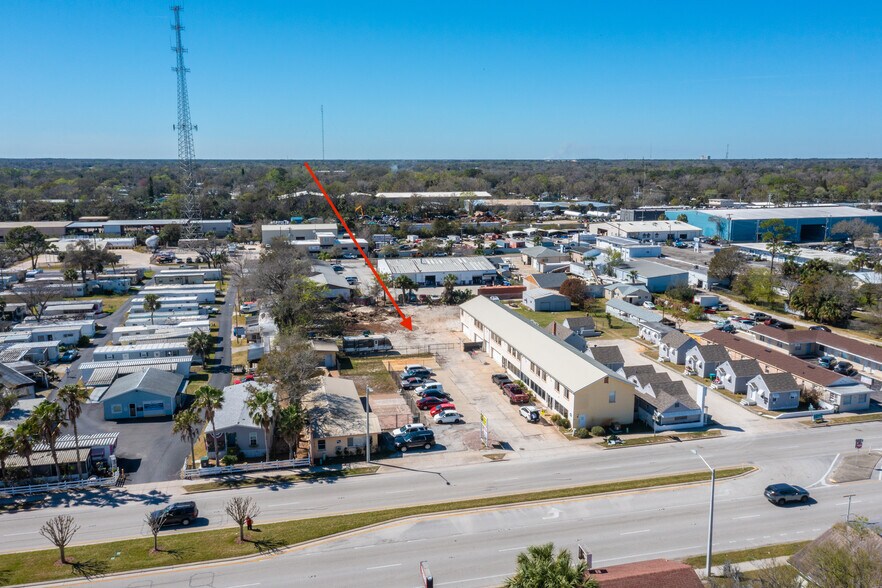 More Photos Of 468 Ridgewood Ave, Daytona Beach Light Distribution For Sale