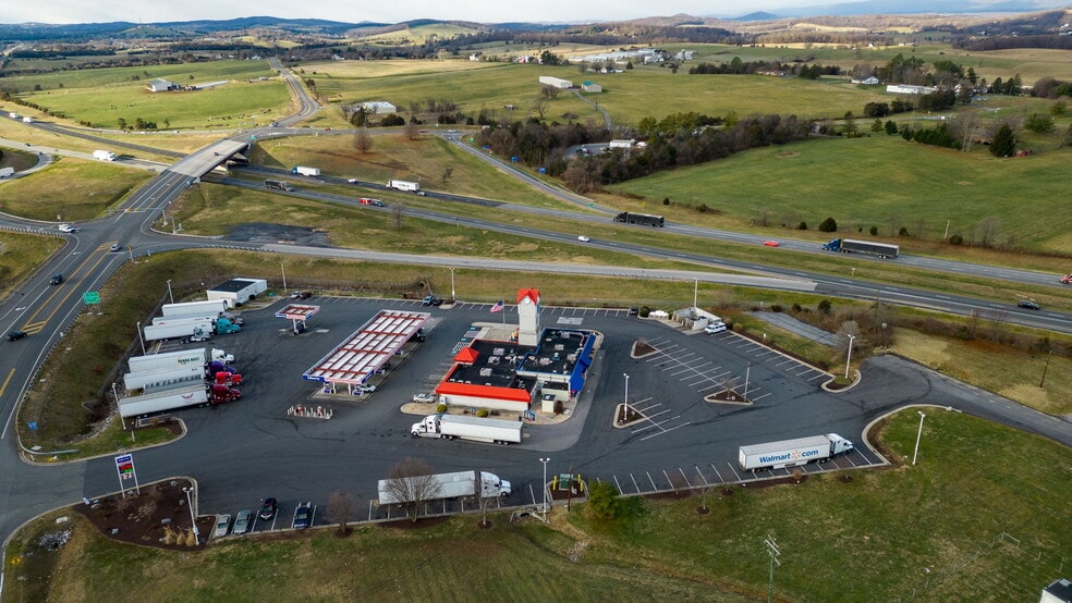 More Photos Of 10937 N Valley Pike, Broadway Restaurant For Lease