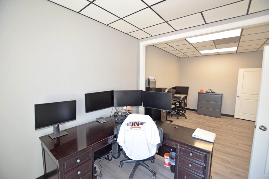 More Photos Of 2250 Dixie Blvd, Odessa Industrial For Sale