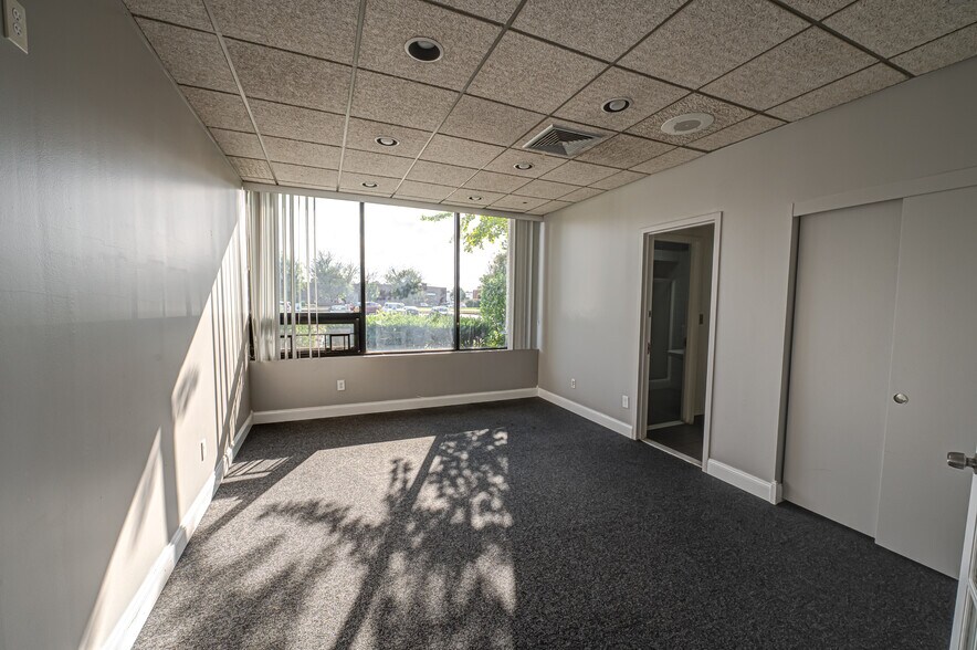 More Photos Of 1800 Ocean Ave, Ronkonkoma Light Distribution For Lease