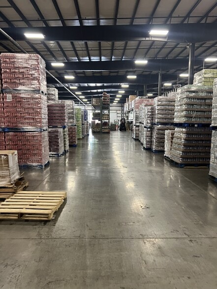 More Photos Of 4022 Integrity Dr, Roanoke Distribution For Lease