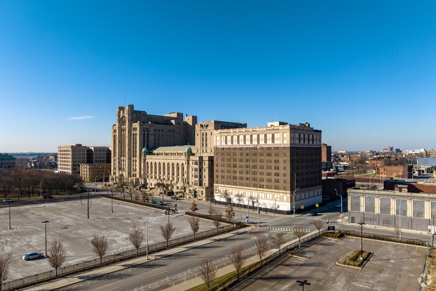 More Photos Of 434 Temple St, Detroit Office For Sale