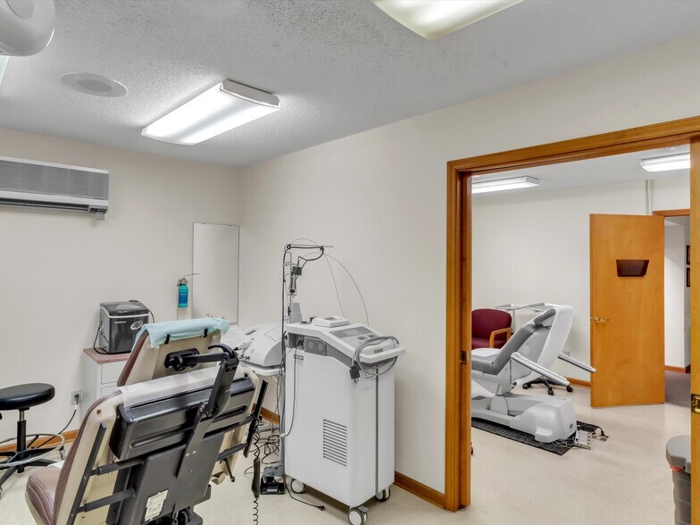 More Photos Of 540 Hospital Dr, Clyde Healthcare For Sale