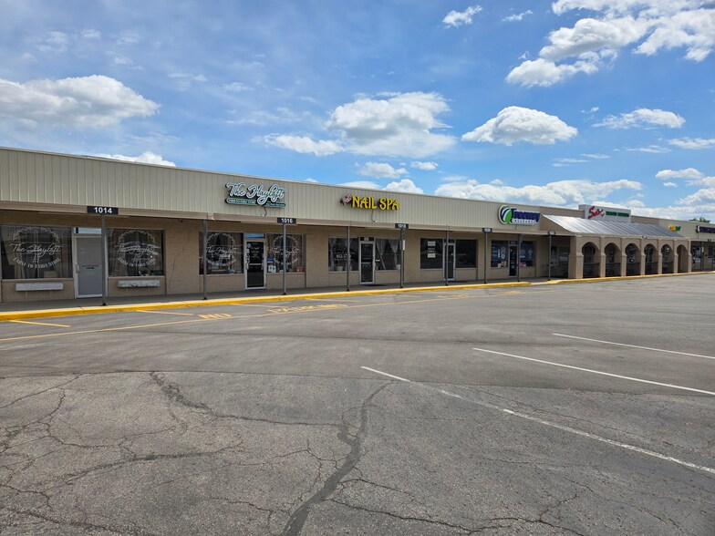 More Photos Of , Brownsburg General Retail For Sale
