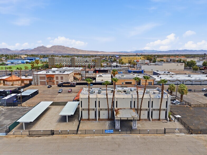 More Photos Of 844 E Sahara Ave, Las Vegas Loft Creative Space For Lease