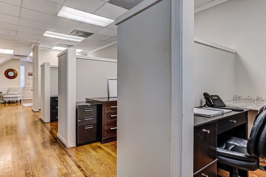 More Photos Of 5233 San Jose Blvd, Jacksonville Office Residential For Lease