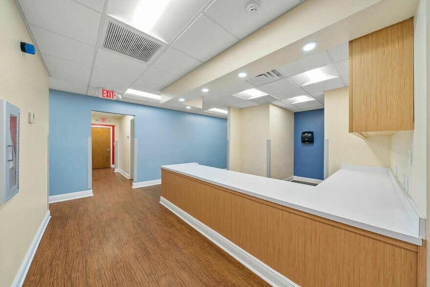 More Photos Of 1600 Jenks Ave, Panama City Medical For Sale