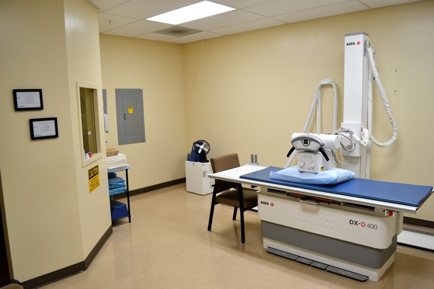 More Photos Of 1690 Universe Cir, Oxnard Medical For Lease