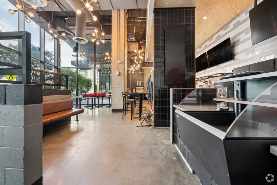 More Photos Of 1055 howell mill Rd, Atlanta Office For Lease