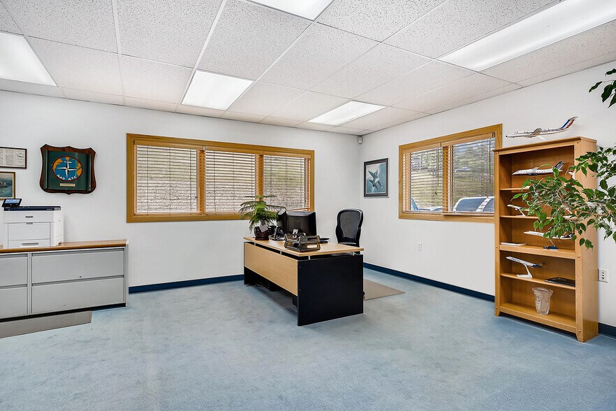 More Photos Of 78 Beaver Brook Canyon Rd, Evergreen Light Manufacturing For Lease