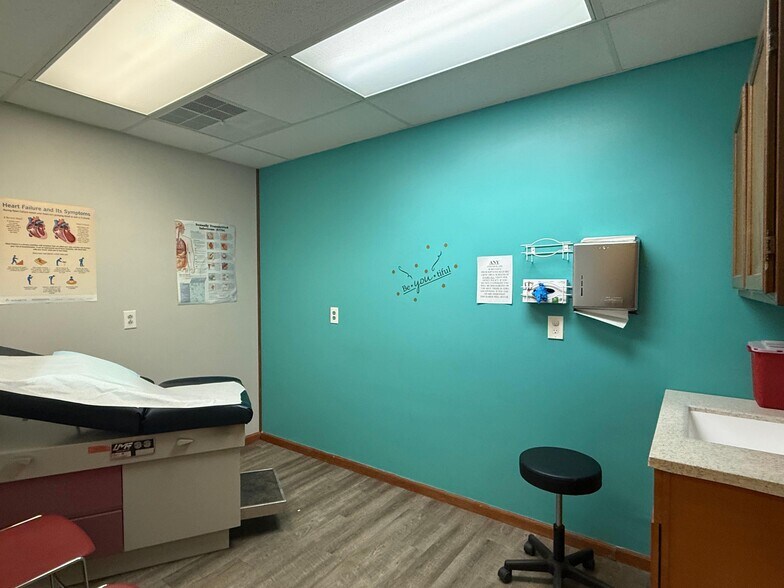 More Photos Of 5830 N Lapeer Rd, North Branch Office For Lease