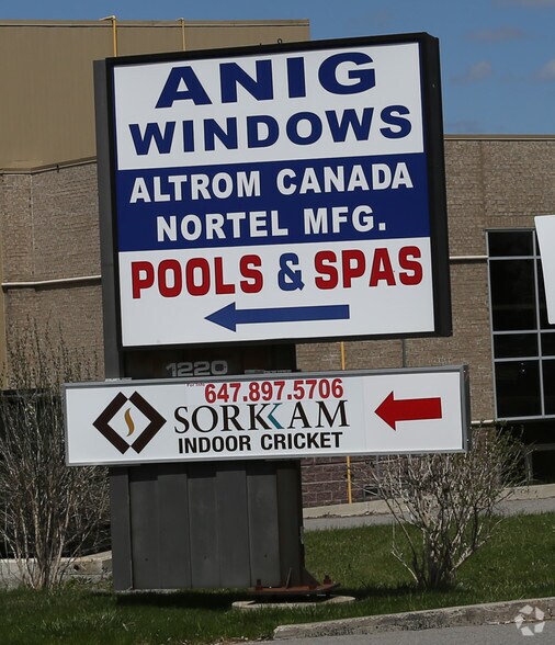 More Photos Of 1220 Markham Rd, Toronto Warehouse For Lease