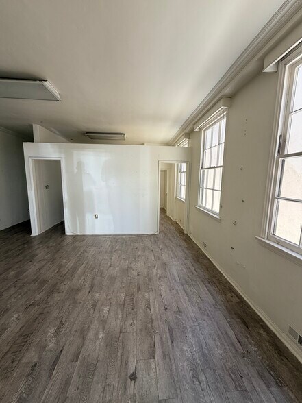 More Photos Of 1315-1317 Westwood Blvd, Los Angeles Office For Lease