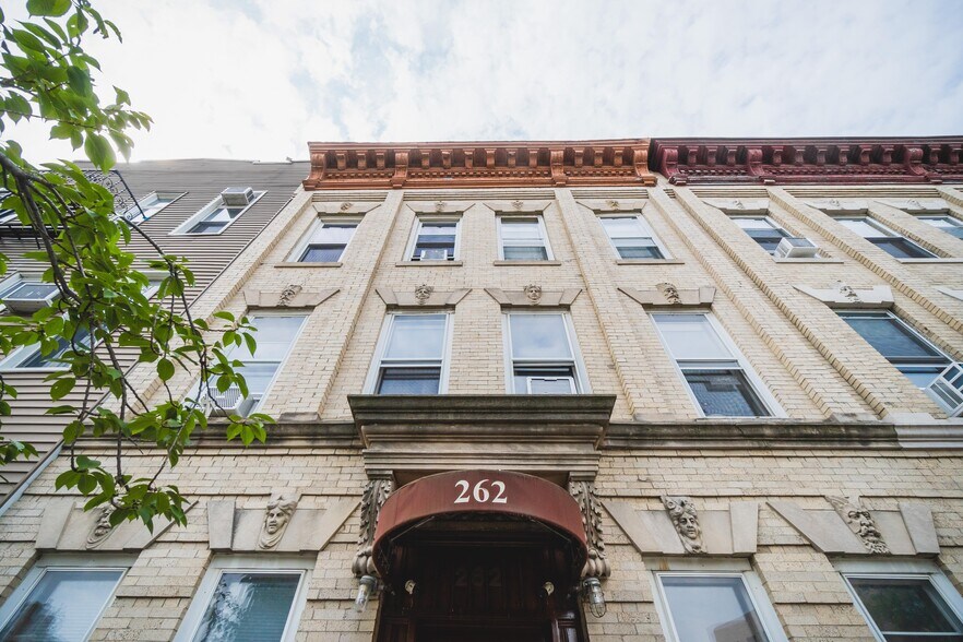 More Photos Of 262 Withers St, Brooklyn Apartments For Sale