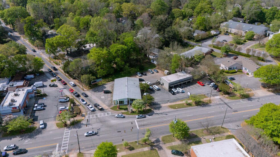 More Photos Of 823 Prince Ave, Athens Freestanding For Sale