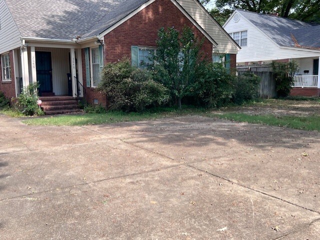 More Photos Of 3646 Walnut Grove Rd, Memphis Apartments For Sale
