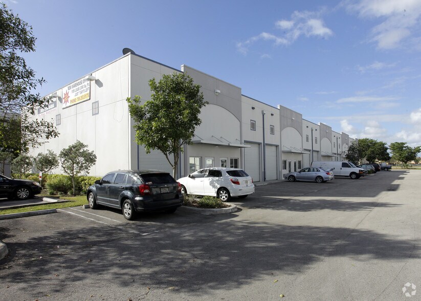 More Photos Of 14141-14157 SW 119th Ave, Miami Light Distribution For Lease